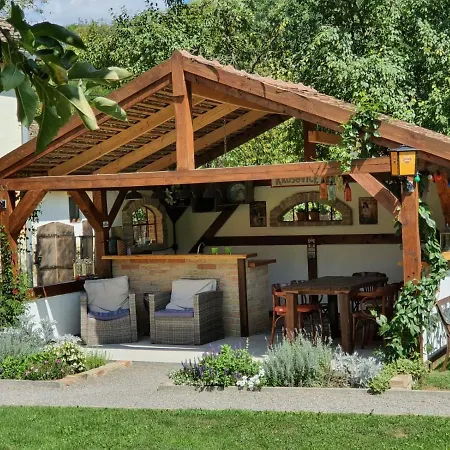 Casa Mama Met Prive Zwembad
